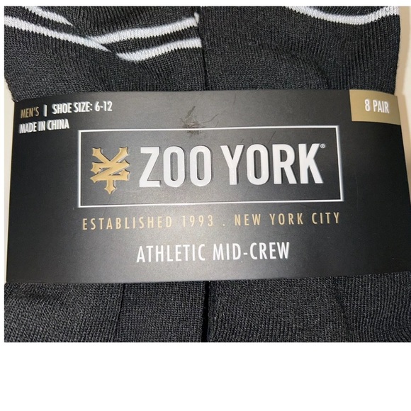Zoo York Mid Crew Socks 8 Pair Men 6-12 Black White w Logo Skate Ride ZY NY NEW! - Picture 4 of 12